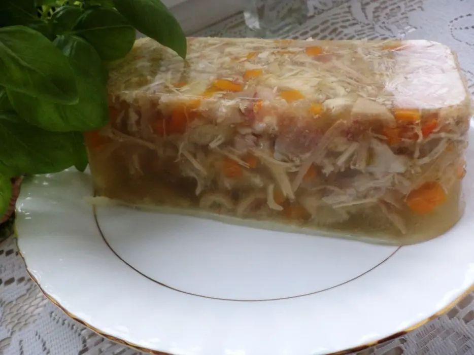 Как приготовить холодец из свиных ножек и рульки без желатина