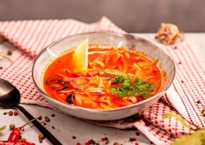 Секреты идеальной сборной солянки: простой рецепт с ярким вкусом