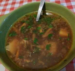 Грибной суп с перловкой: вкусное решение для холодных дней