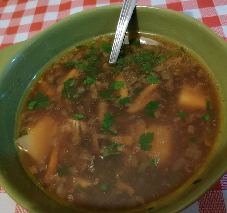 Грибной суп с перловкой: вкусное решение для холодных дней