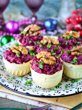 Удивительная закуска: тарталетки со свеклой за считанные минуты