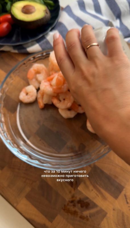 Непревзойденная паста с креветками и шпинатом за 10 минут