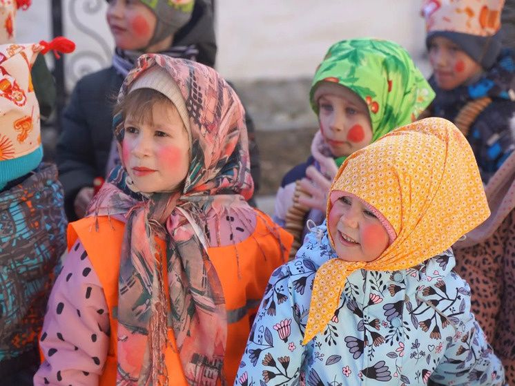 Погрузитесь в атмосферу Масленицы на интерактивной программе у Сокольей башни