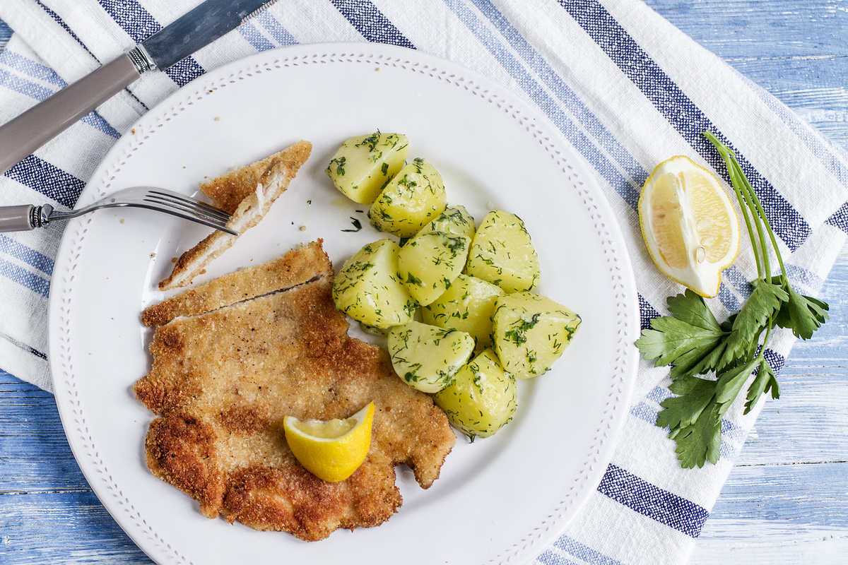 Как приготовить идеальный шницель из индейки с картошкой и зеленью