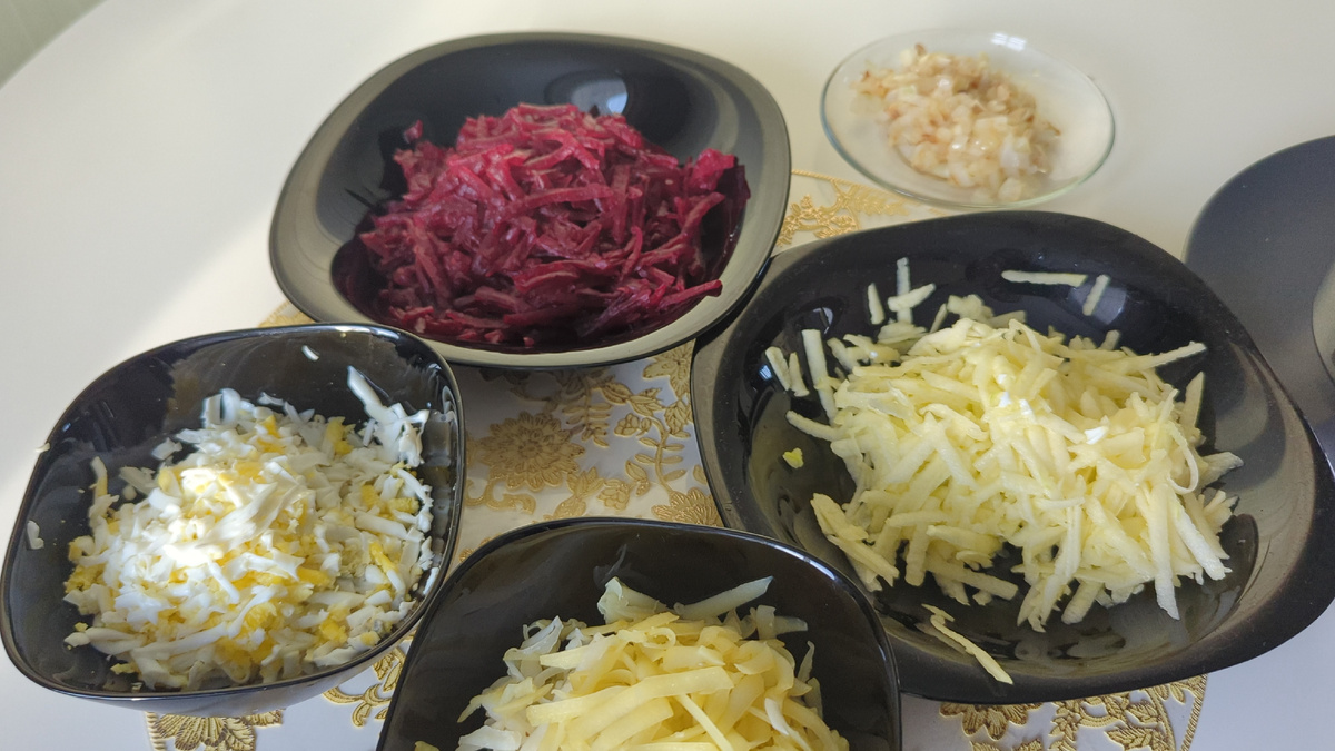 Салат из свеклы: вкусно и доступно для любого стола