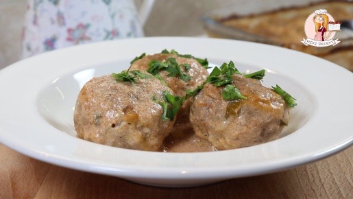 Тефтели с рисом в духовке: просто и вкусно