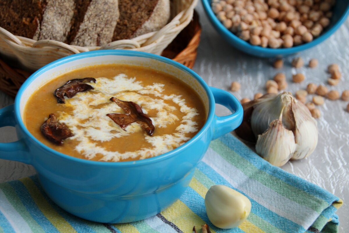 Грибной суп с нутом: согревающий уют на вашей кухне