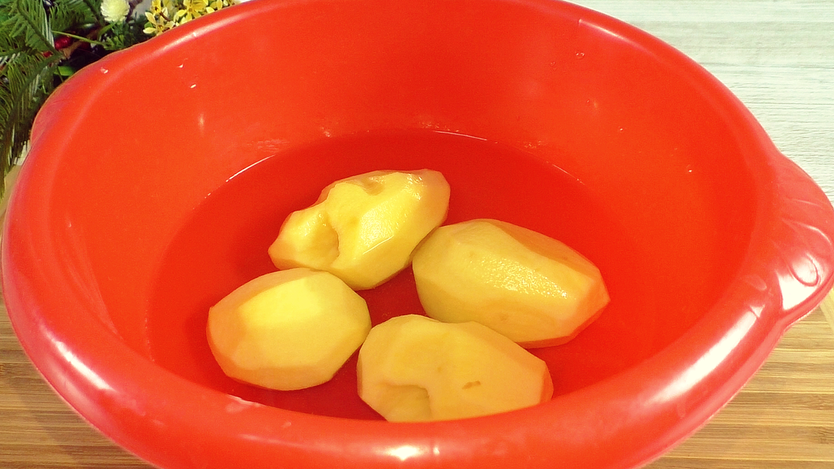 Как быстро приготовить картофельные лепешки на сметане для отличного завтрака