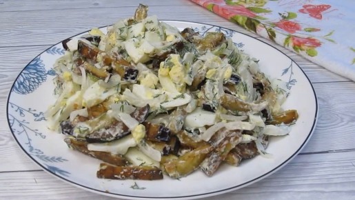 Невероятный салат любимый всей семьей: три ингредиента для любого повода