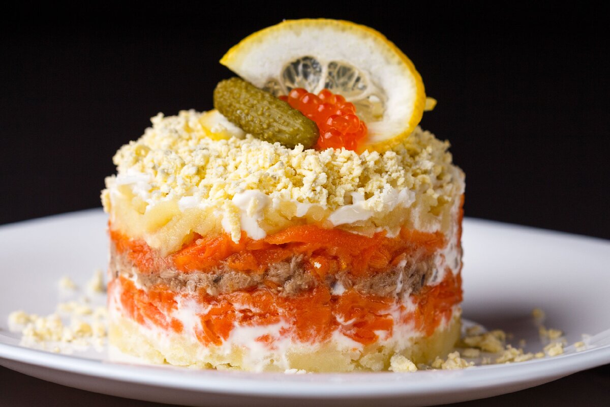 Как приготовить классический салат мимоза на новогодний стол