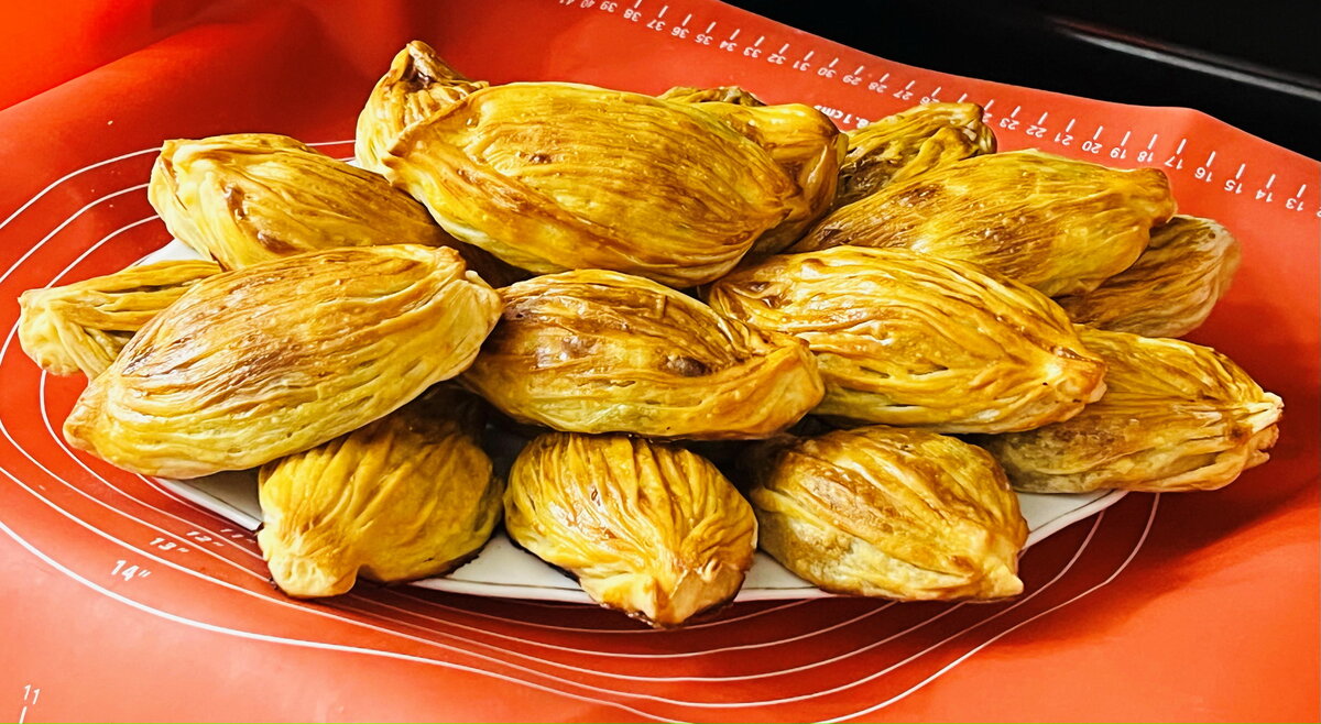 Сочные пирожки с начинкой, которые покорят любое сердце