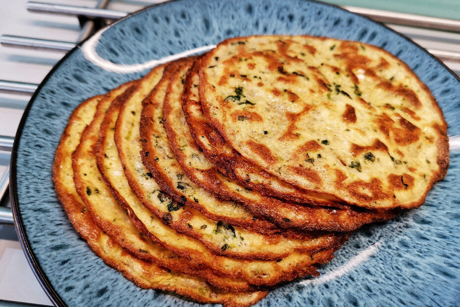 Кето-блины со шпинатом