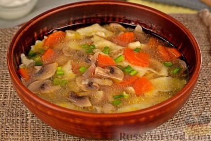 Горячий обед по сеансам: выбираем лучшие супы для любого времени