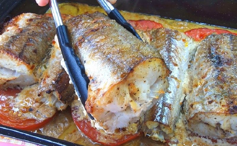 Запеченный хек для всей семьи: как создать кулинарный шедевр из простого ингредиента
