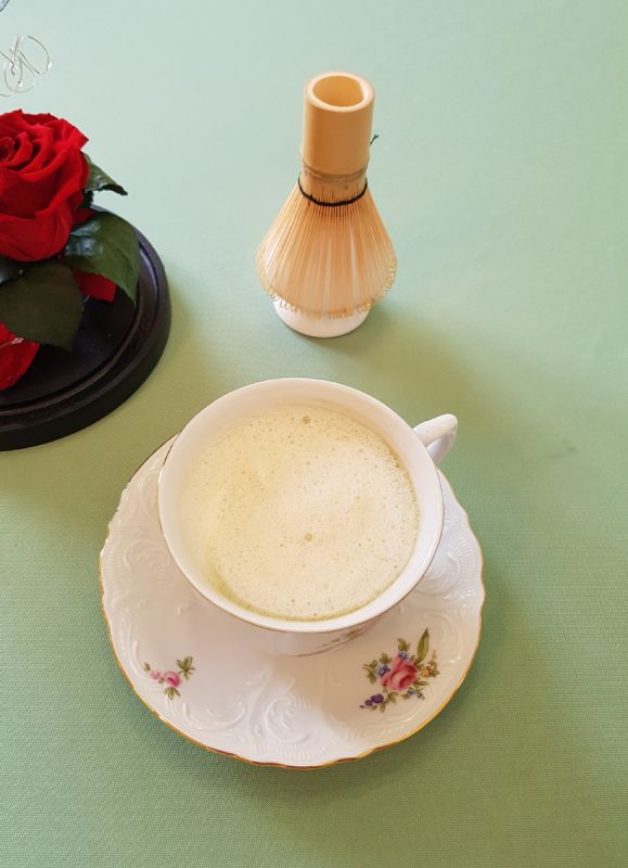 Как приготовить вкусный чай матча с миндальным молоком