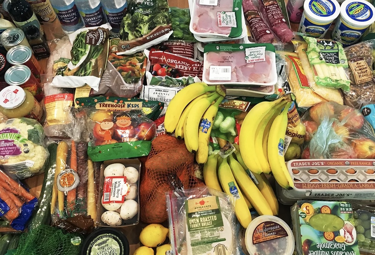 Как грамотно закупать продукты для большой семьи: секреты и советы
