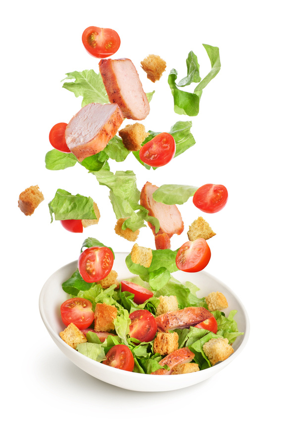 Как создать идеальный салат "Цезарь": секреты приготовления и оригинальная заправка