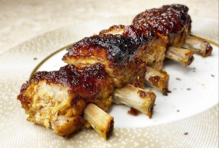 Необычные свиные ребрышки: как приготовить вкусное блюдо с яблочным соусом