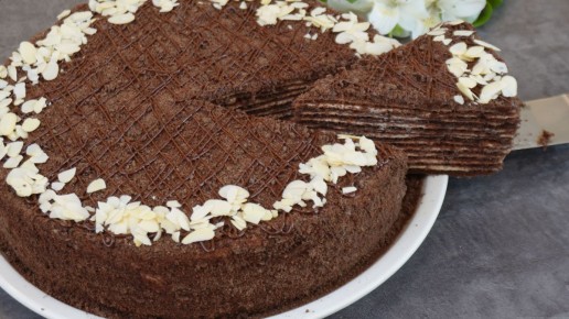 Медовик с изюминкой: неожиданный компонент, который изменит все