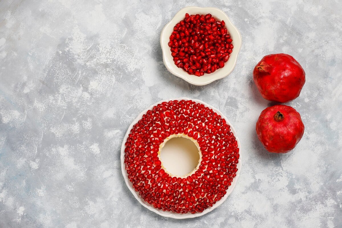 Как приготовить салат «Гранатовый Браслет» для праздничного стола