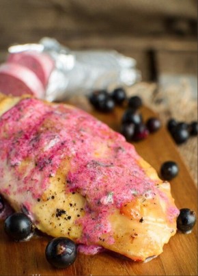 Восхитительный смородиновый соус: идеальное дополнение к мясным блюдам