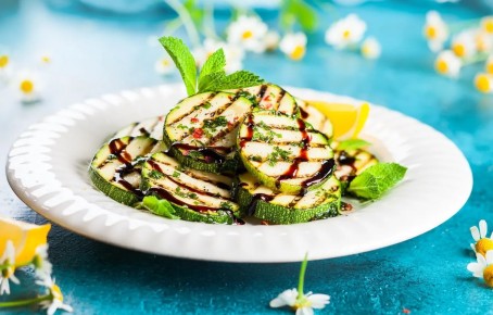 Летние рецепты с кабачками: вкусные идеи для жарких дней