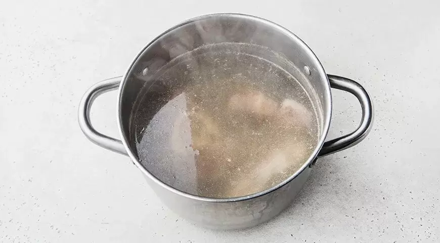 Новый взгляд на суп из красной чечевицы с мясом