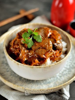 Куриная печень в нежном соусе: просто, быстро и вкусно