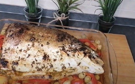 Уникальная рыба на овощной подушке по марокканскому рецепту