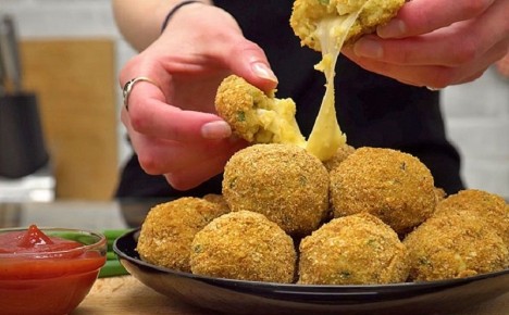 Картофельные шарики с сыром: закуска, которая соберет всех за столом