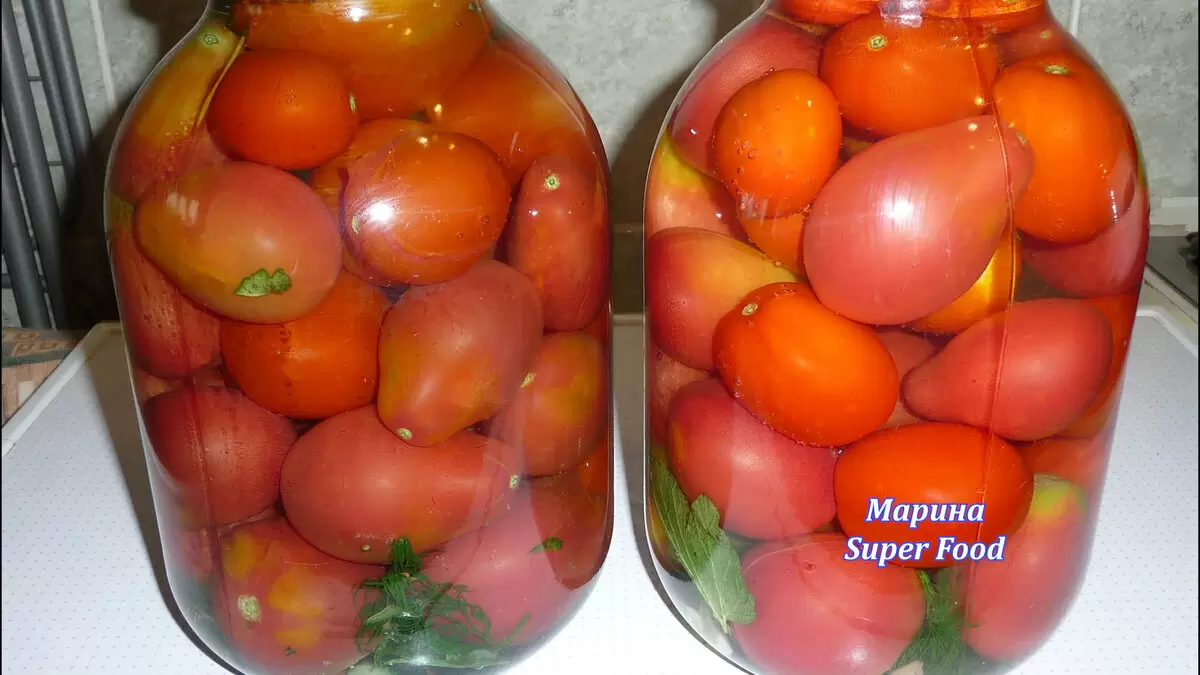 Приготовление идеальных маринованных помидоров: секреты от мамы